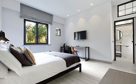 La Ferrovia Guest House